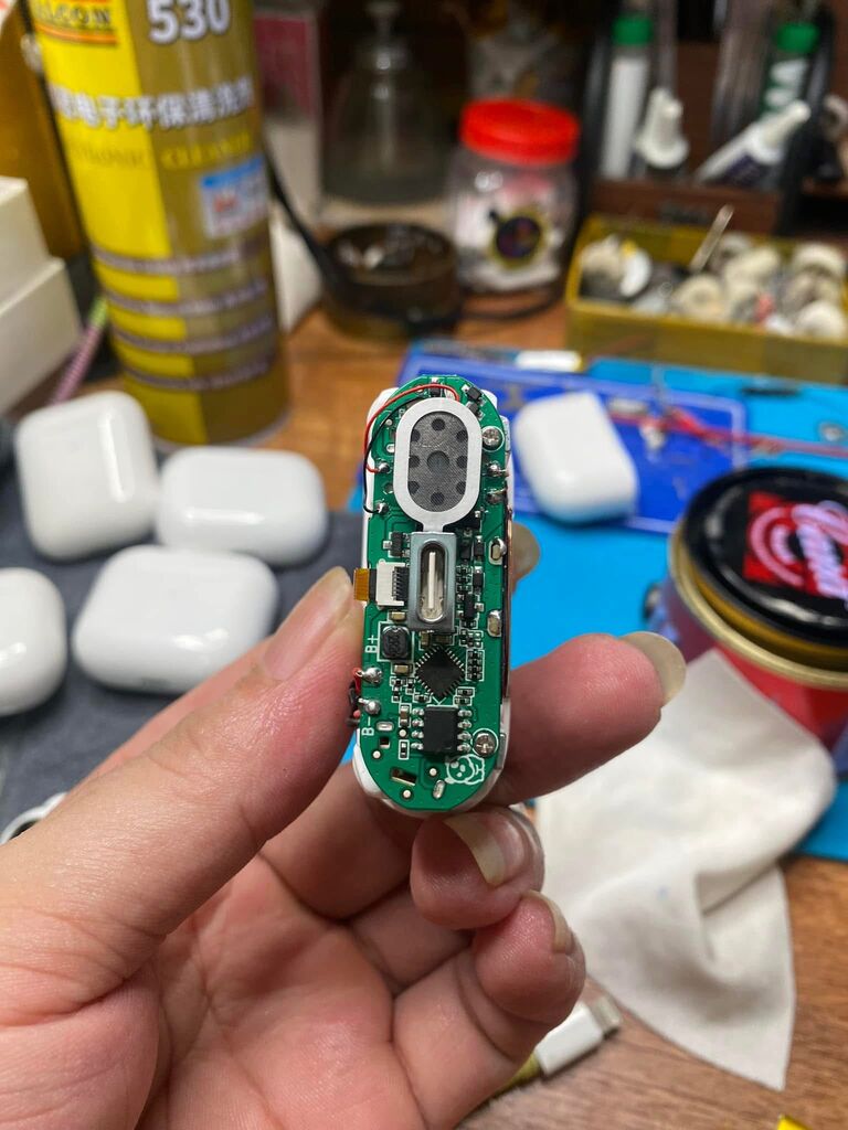 Tai nghe airpods pro 2 bản chip louda bt8892 fake - Ảnh 4