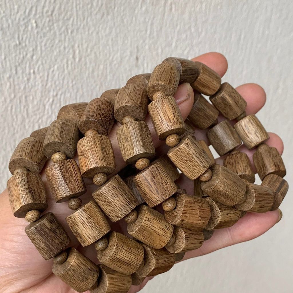 Vòng trầm hương tốc kiến (lô mới)