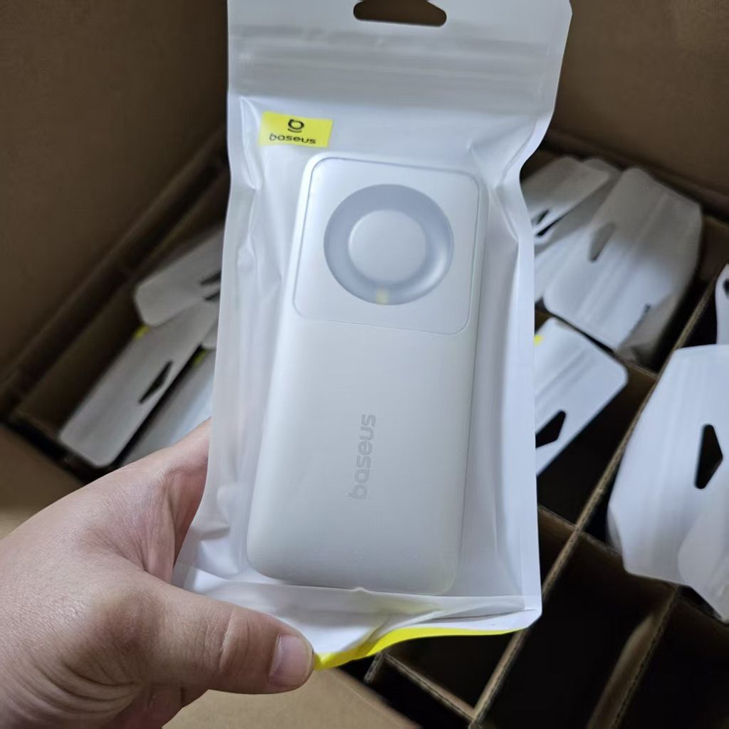 Pin dự phòng Baseus 65W 20000mAh kèm Cáp TYPE-C, tích hợp cáp rút