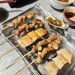 Bếp nướng BBQ dùng 1 lần sử dụng than hoa