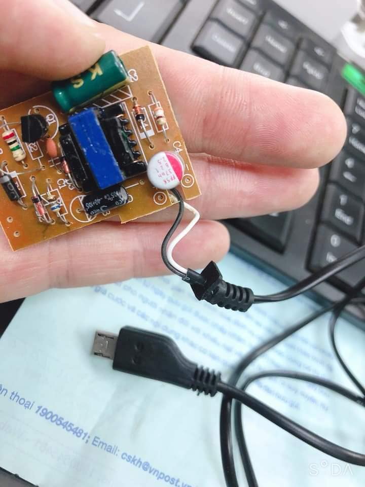 Sạc SS Liền dây chân Micro