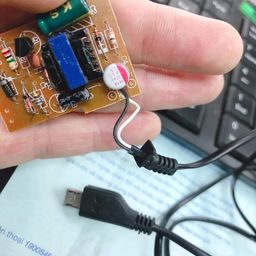 Sạc SS Liền dây chân Micro