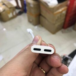 Bộ chia tai nghe + sạc Lightning