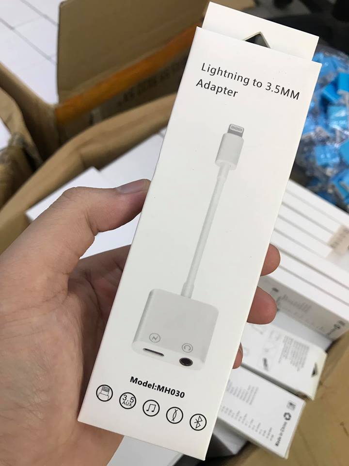 Bộ chia tai nghe 3.5mm + chân sạc lighting