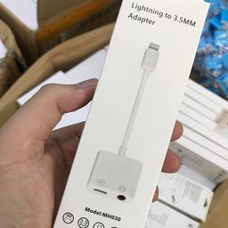 Bộ chia tai nghe 3.5mm + chân sạc lighting