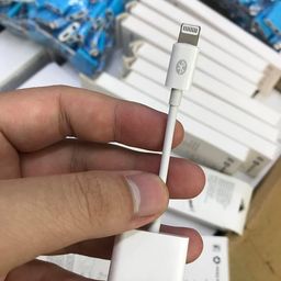 Bộ chia tai nghe 3.5mm + chân sạc lighting