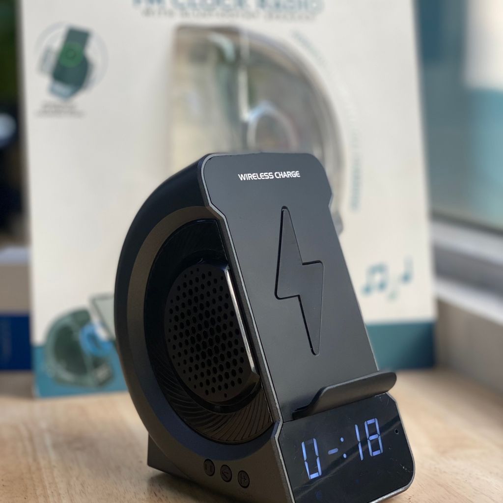 Loa Bluetooth kiêm sạc không dây, đồng hồ, đài FM iHip SAM02