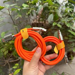 Cáp sạc nhanh, xoay 180 độ, tiện lợi kho chơi game và sử dụng khi sạc, dây silincon mềm mại
