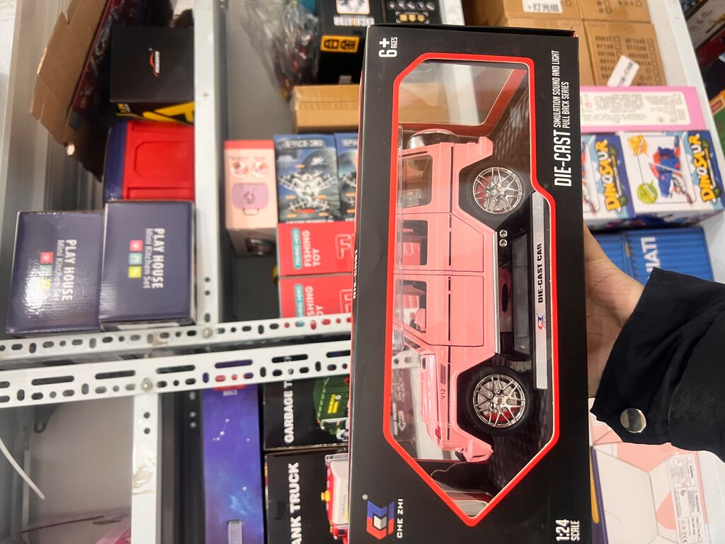 Mô hình xe ô tô Mercedes Benz G63 tỷ lệ 1:24 (còn đen) - Ảnh 3