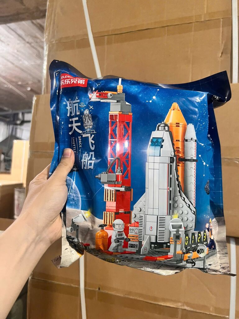 Đồ chơi lắp ghép vũ trụ xanh/ đỏ  - Ảnh 4