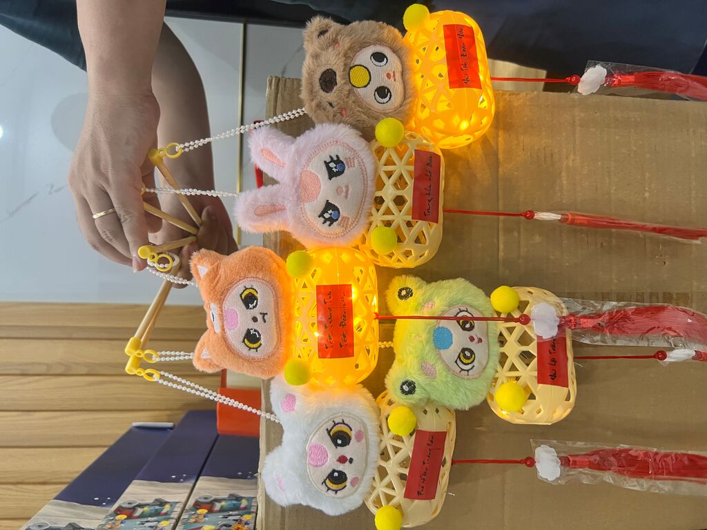 Đèn lồng trung thu Baby three đầu to ( mã to) - Ảnh 9