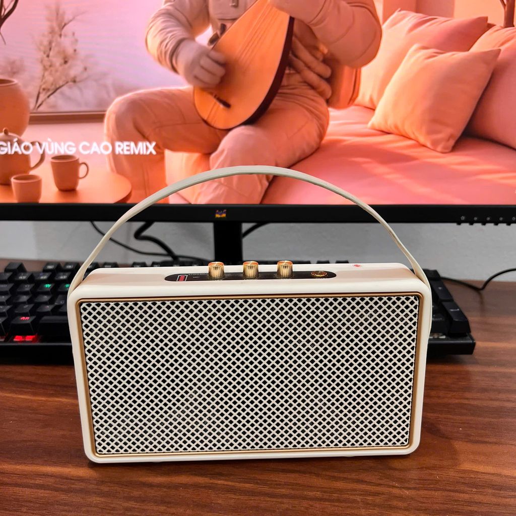(Thanh lý) Loa Bluetooth M18 Mini, bass siêu căng, Công suất 10w  giao màu ngẫu nhiên - Ảnh 5