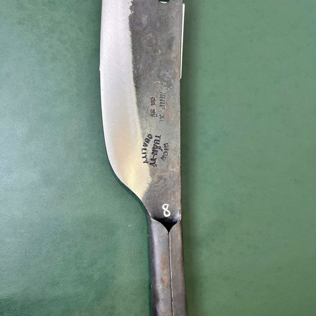 Dao chặt 800gr được làm bằng nhíp xe ô tô và rèn thủ công từ làng nghề Đa Sỹ Dao Tuấn Tý  - Ảnh 2