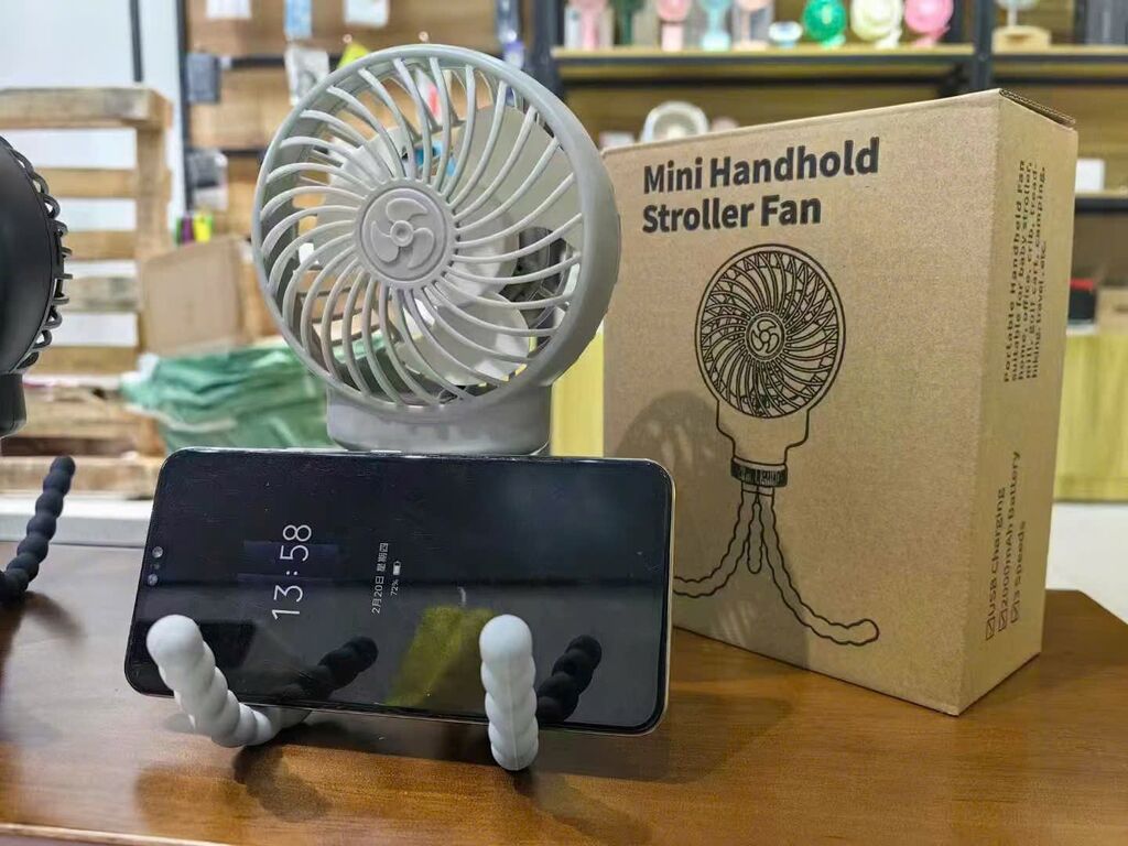 Quạt tích điện Octopus Fan kèm chân kẹp đa năng - Quạt tích điện đa năng chân kẹp bạch tuộc - Ảnh 8