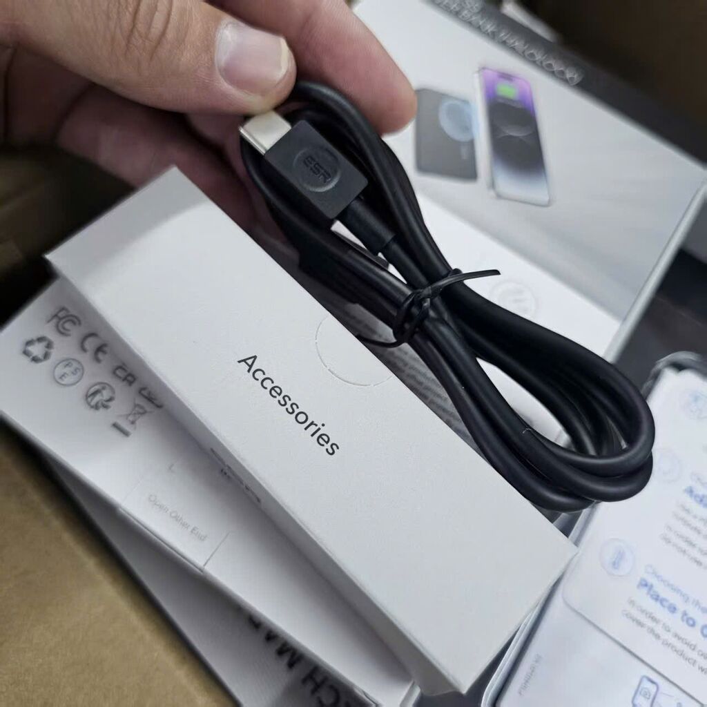Sạc dự phòng Magsafe ESR HaloLock  10.000mAh - kèm cáp ESR chính hãng - Ảnh 7