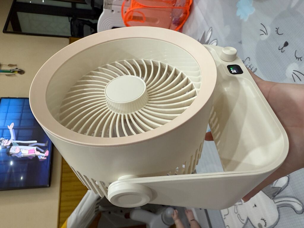 Quạt tích điện đa năng Y-001 - Để bàn, treo tường  - Ảnh 3