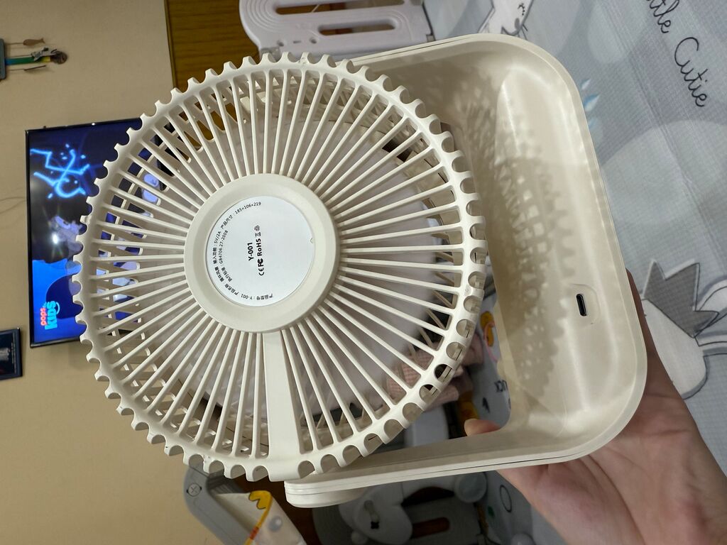 Quạt tích điện đa năng Y-001 - Để bàn, treo tường  - Ảnh 5