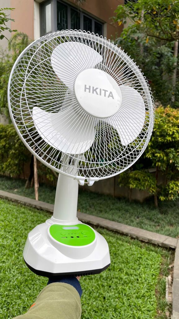 Quạt tích điện HKITA - Siêu bền, tích hợp đèn LED chiếu sáng, trang bị thêm cổng sạc USB,  - Ảnh 5