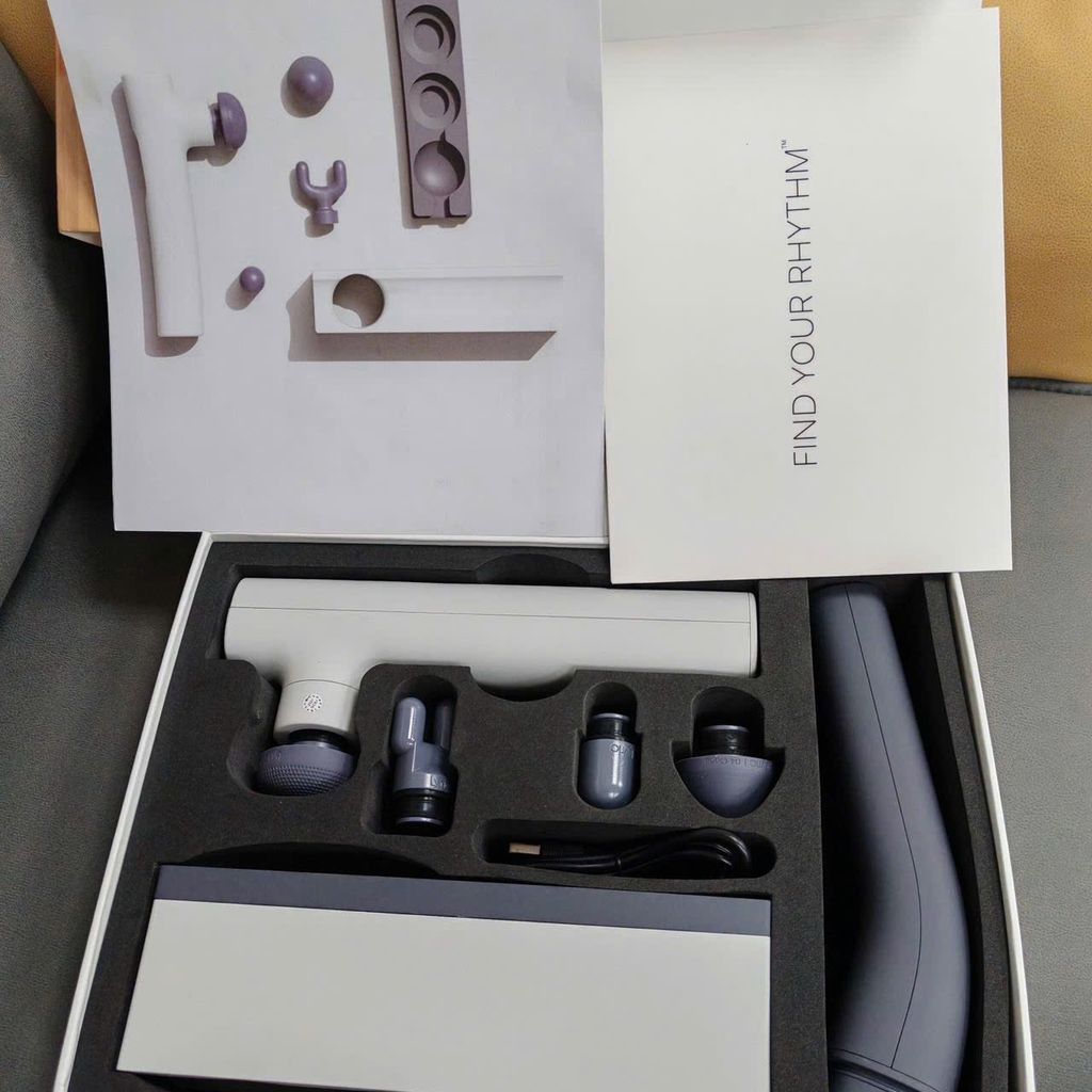 Máy massage cầm tay Lyric Therapeutic (USA) - Màn hỉnh cảm ứng, sạc ko dây - Ảnh 2