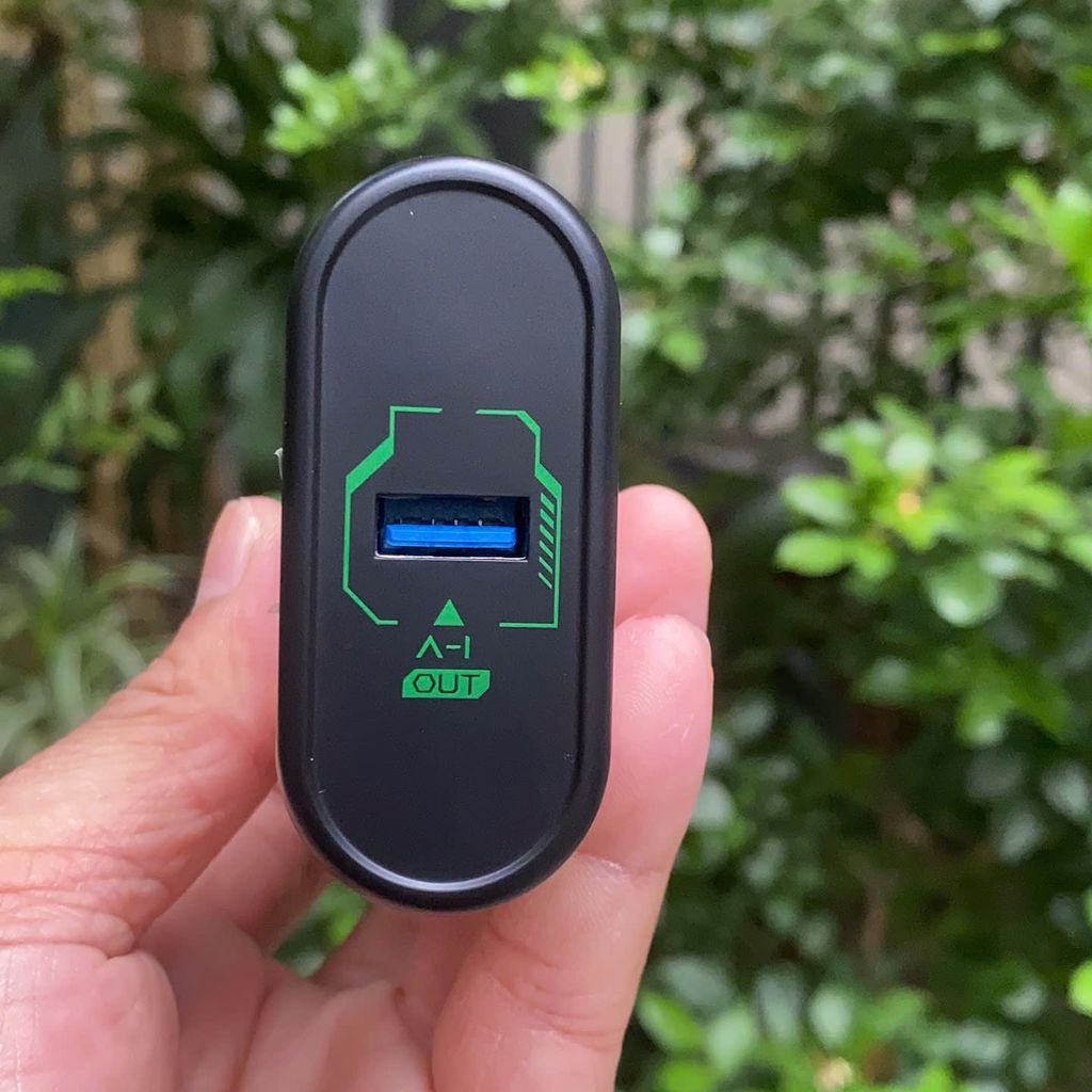 Sạc Dự Phòng Gaming Black Shark 10000mAh 22.5W - Sạc nhanh, phong cách thực tế Sạc Dự Phòng Gaming Black Shark 10000mAh 22.5W - Sạc nhanh, phong cách - Góc chụp chi tiết thực tế 4