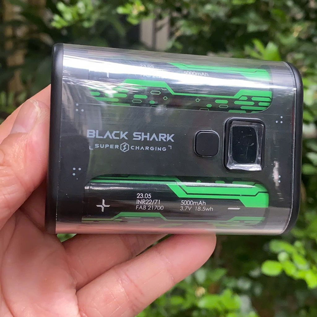 Cách sử dụng Sạc Dự Phòng Gaming Black Shark 10000mAh 22.5W - Sạc nhanh, phong cách Hướng dẫn thao tác sử dụng và trải nghiệm thực tế Sạc Dự Phòng Gaming Black Shark 10000mAh 22.5W - Sạc nhanh, phong cách