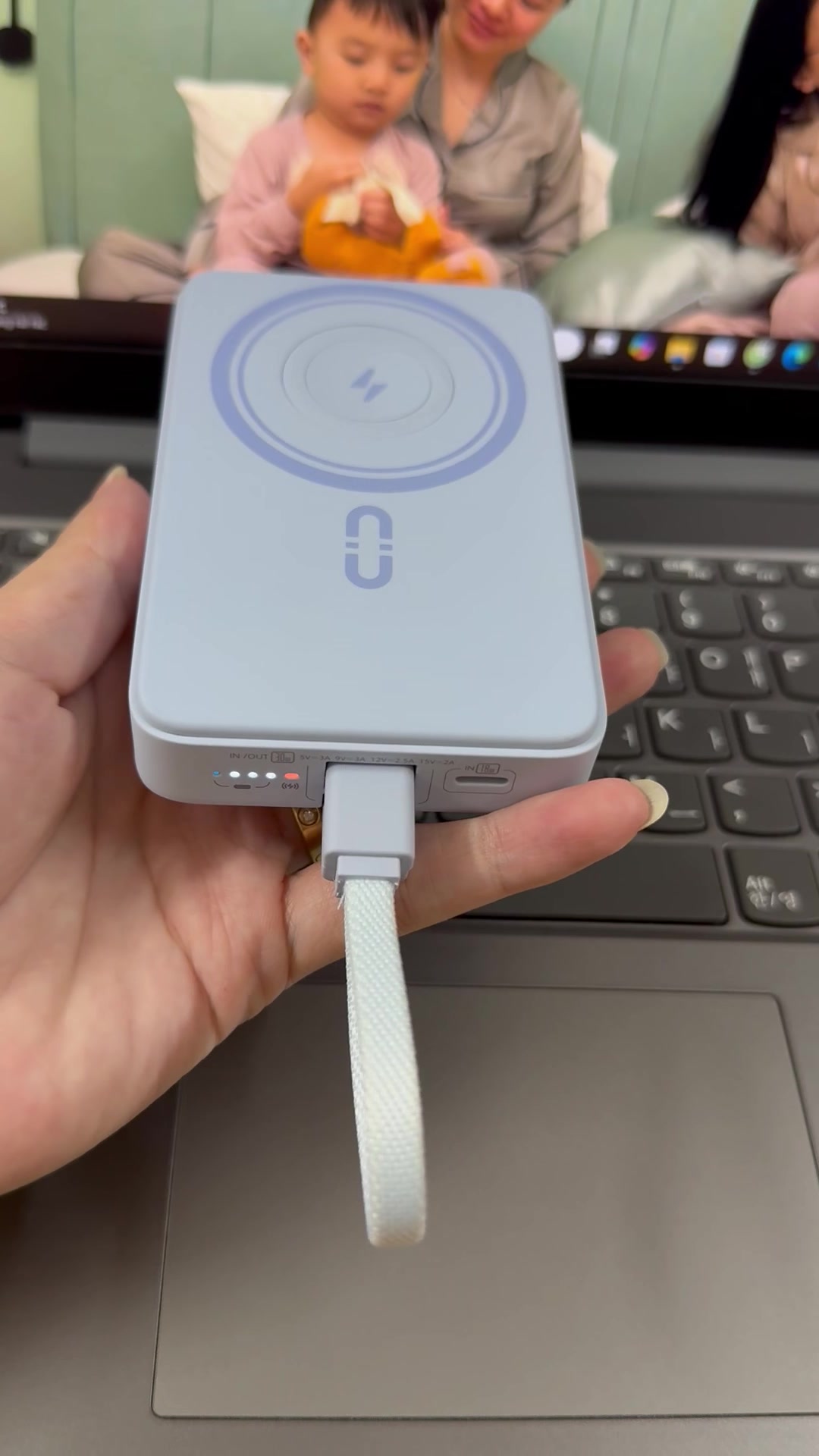 Tính năng Sạc Dự Phòng MagSafe ROMOSS 10.000mAh 30W - Sạc đồng hồ + airpod, kèm dây C-L (NoBox - Màu Xanh) Chi tiết tính năng nổi bật và chất liệu bền bỉ của Sạc Dự Phòng MagSafe ROMOSS 10.000mAh 30W - Sạc đồng hồ + airpod, kèm dây C-L (NoBox - Màu Xanh)