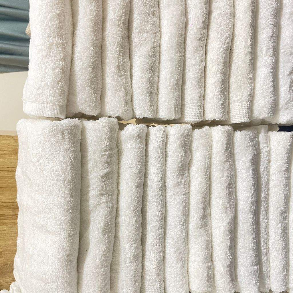 Khăn tắm sợi cotton 100% màu trắng KT 70*140cm