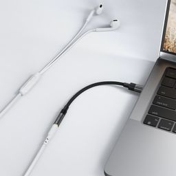 Cáp Chuyển Đổi Âm Thanh J12 USB-C Sang 3.5mm Tiện Lợi Chất Âm Ổn Định