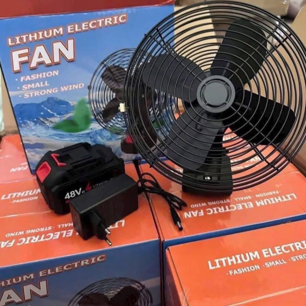 Quạt tích điện lồng sắt pin 10 cell