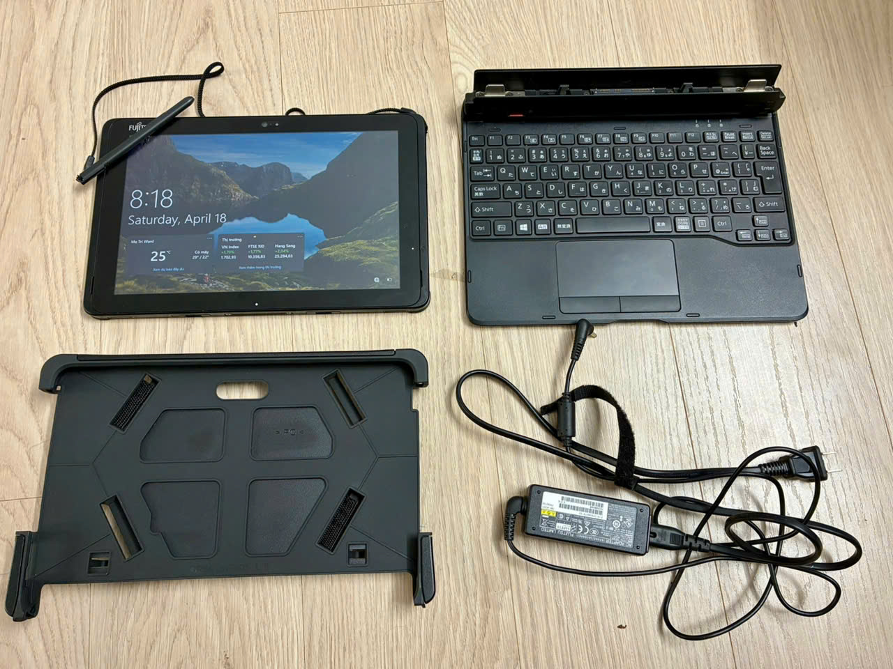Laptop 2 in 1 Fujitsu Arrow Q507