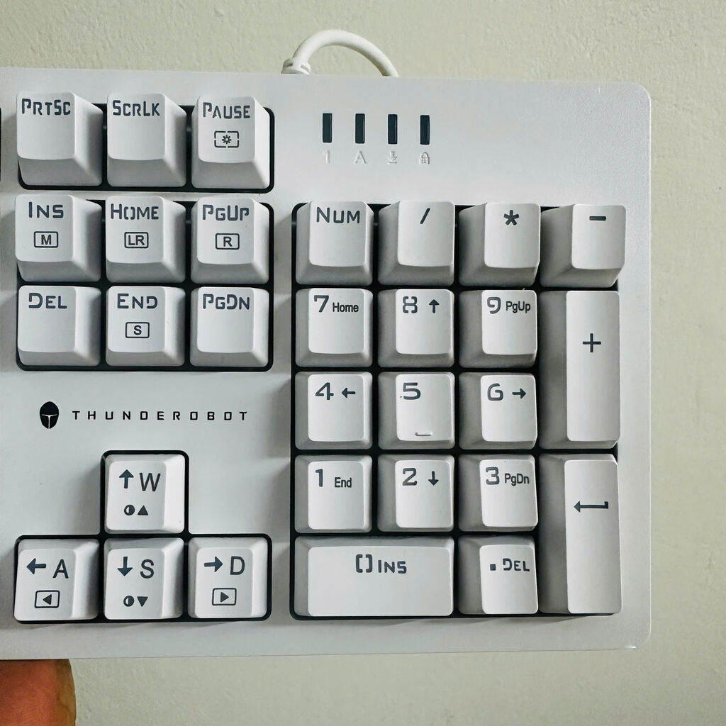 [Bàn phím cơ cũ]  THUNDEROBOT Mã KG3104 đã test và sệ sinh- Đủ 2 màu đen trắng - Ảnh 5