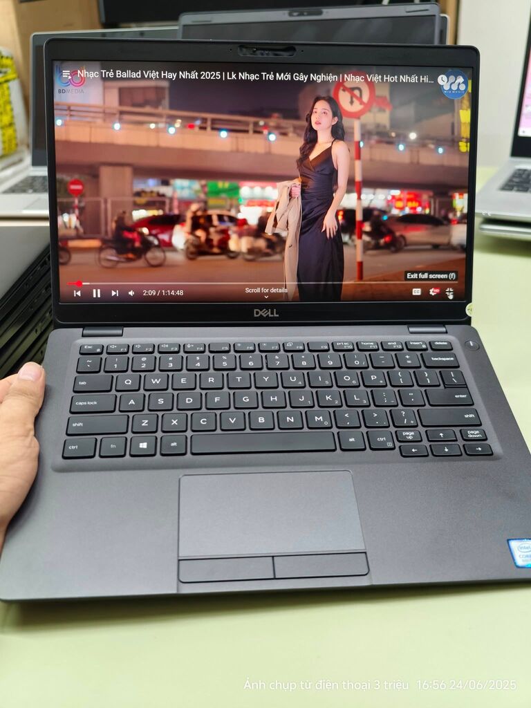 Dell latitude 5300 i7 thế hệ 8 ram 16 ssd 256gb