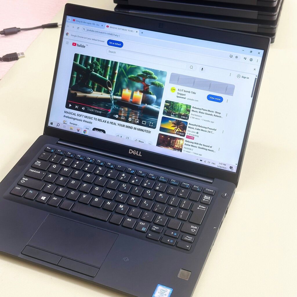Dell Latitude 7390 i5 7th 8/256 Full HD Laptop Đủ Phụ Kiện