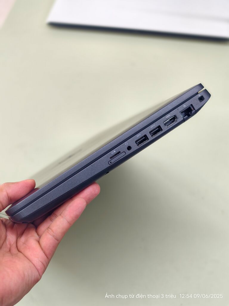 Dell latitude 3541 - Ảnh 4