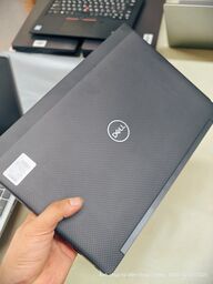 Dell 7390 Laptop