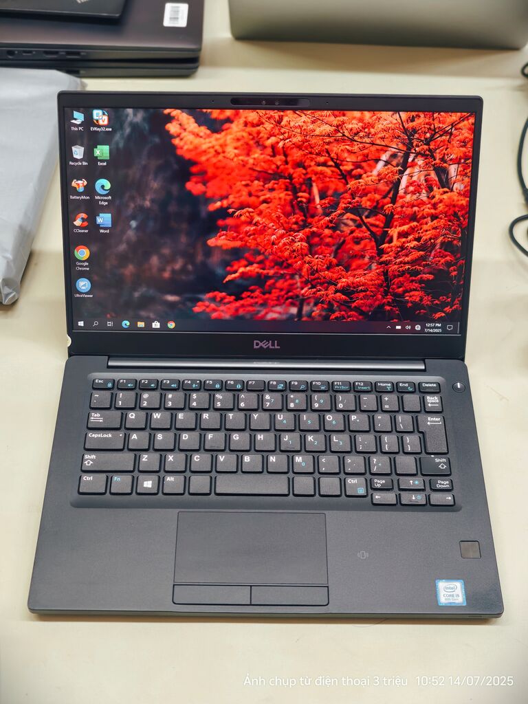 Dell 7390 Laptop