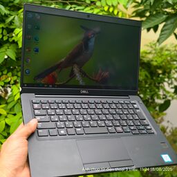 Dell 7390 Laptop
