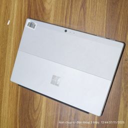 Surface pro 5 laptop