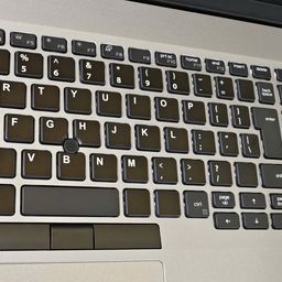 Dell 5510 i5 thế hệ 10 Màn hình 15,6 inh Laptop