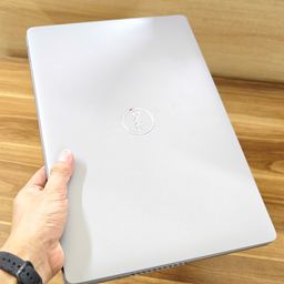 Dell 5510 i5 thế hệ 10 Màn hình 15,6 inh Laptop