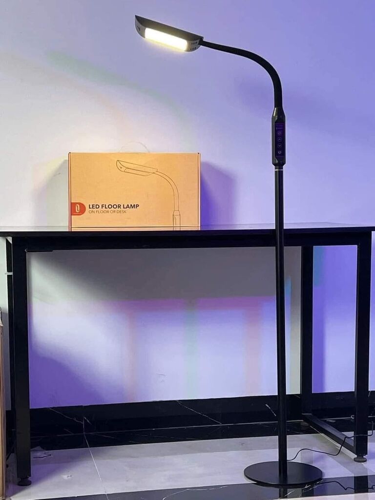 Đèn LED cây Taotronics TT-DL060 - bảo vệ mắt, điều khiển cảm ứng, tăng giảm chiều cao