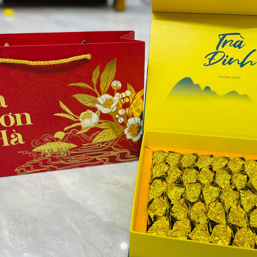 Hộp quà - 500g trà Đinh ôm