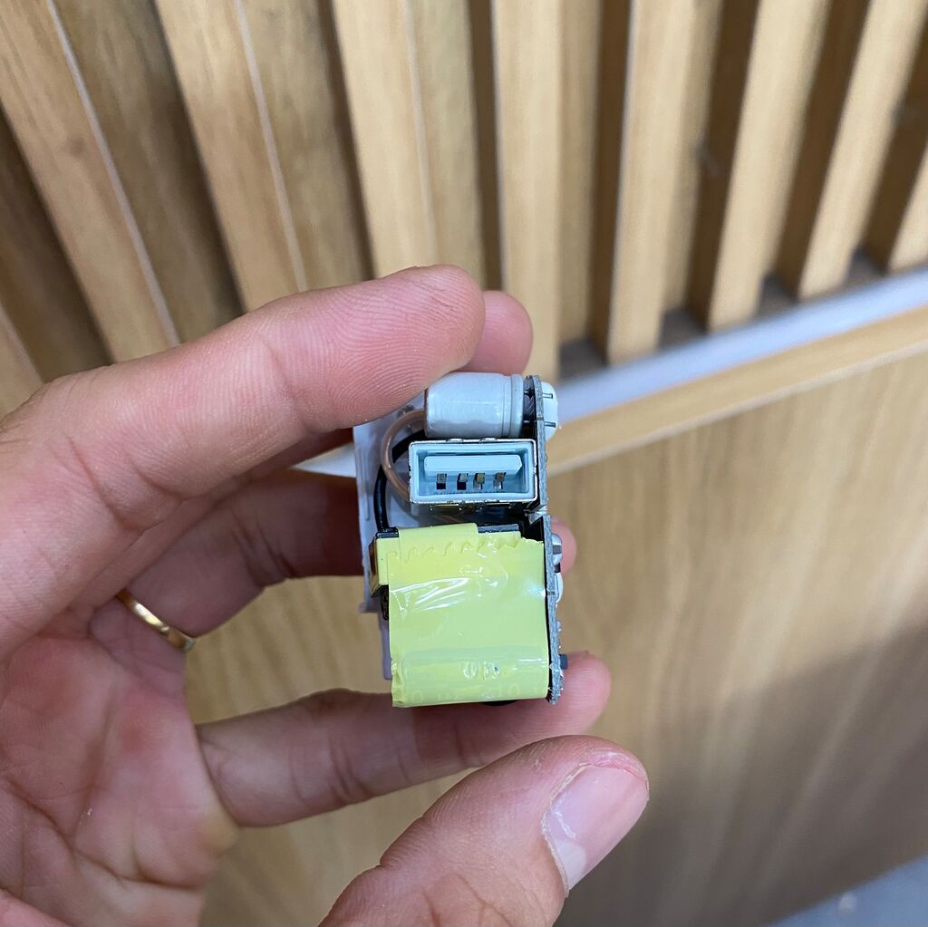 Sạc iPad 12w fullbox - Fake - Ảnh 6