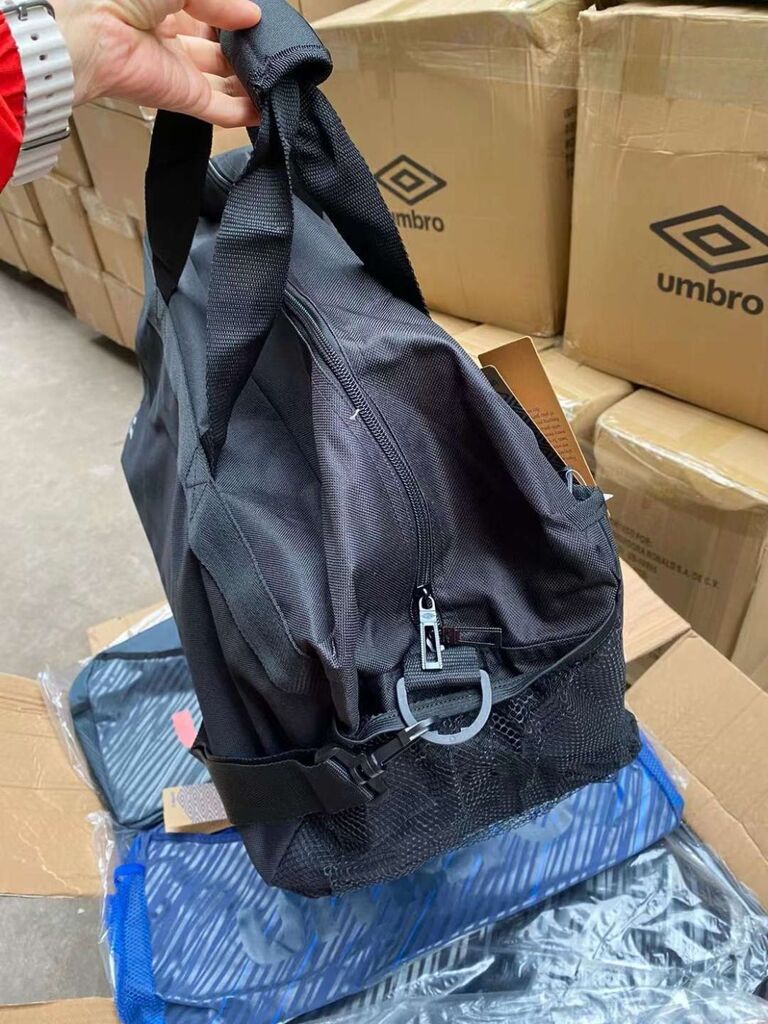 Túi Thể Thao Umbro ,du lịch , tập luyện thể thao, vải chống nước , - Ảnh 3