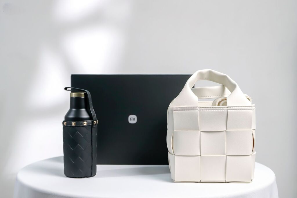 Hộp quà Xiaomi: Túi Xách Nữ & Bình giữ nhiệt cao cấp, kèm bao da