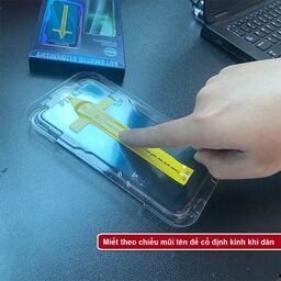 Kính cường lực tự dán iPhone khung dán tự động siêu dễ dán, viền mỏng, chống b…