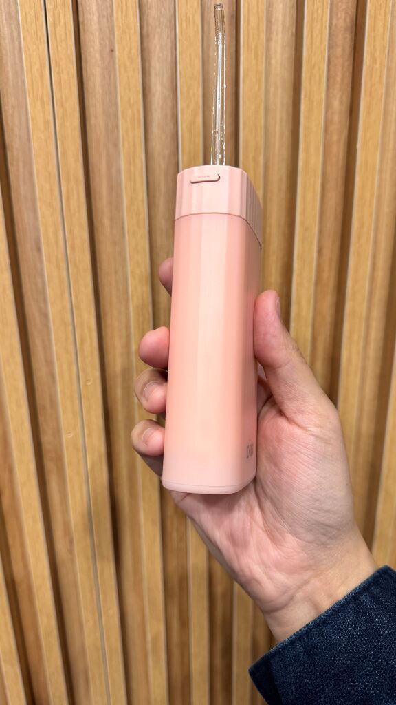 Tăm nước hãng D3IN MS18 - ngăn chứa nước gập gọn được , kèm 2 đầu phun, tặng túi đựng. - Ảnh 9