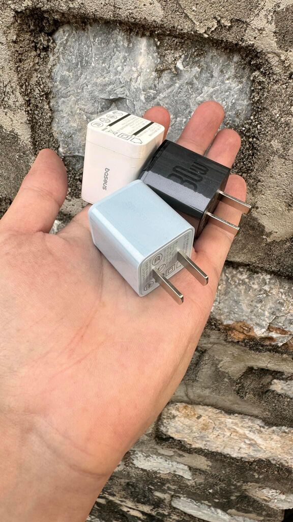 Củ Sạc Nhanh Type C 30W Baseus GaN3 Fast Charger- ko hộp ( 2 chân dẹt hoặc tròn )