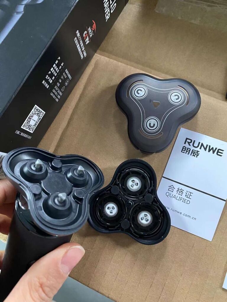 Máy cạo râu 3 lưỡi hãng RUNWE RS210, sạc Type-C - Ảnh 7