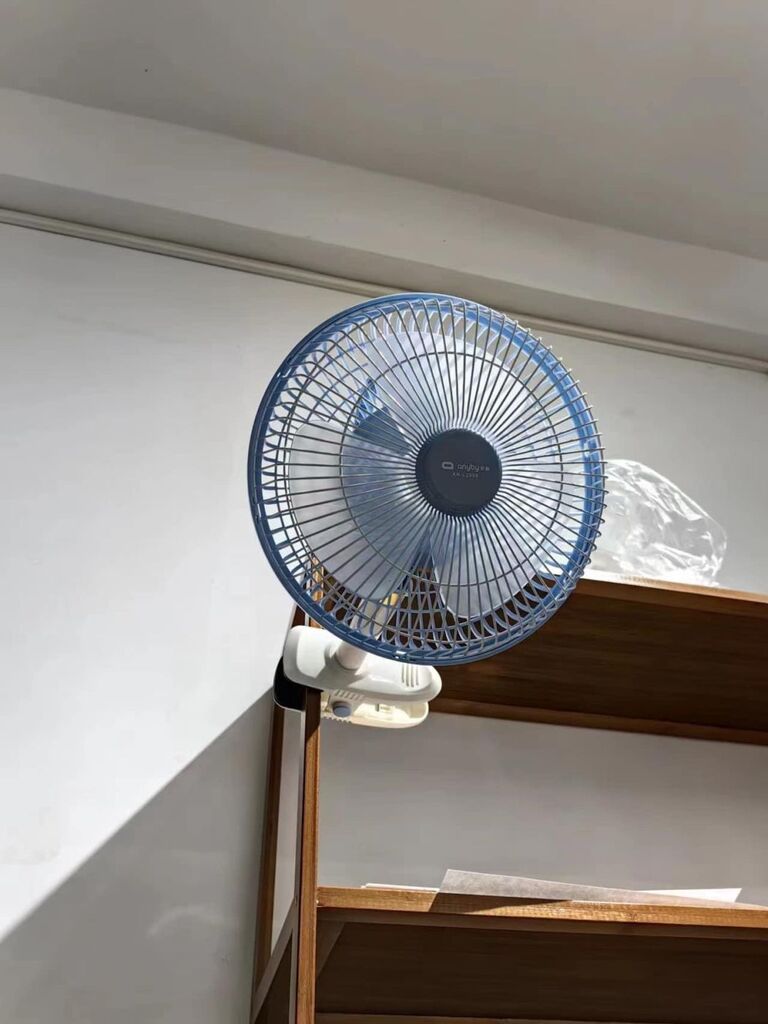 Quạt bàn tích điện Anyby L2909 , pin 4500mAh, chạy được bằng Pin dự phòng , thiết kế có thể kẹp - Ảnh 5